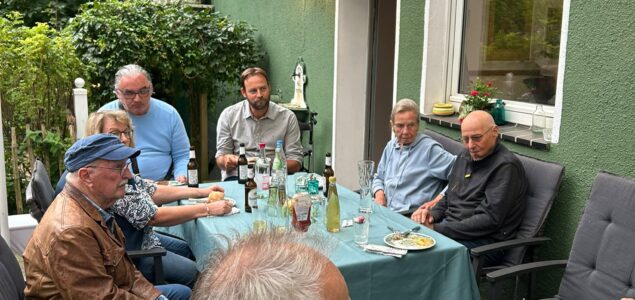 BfGT Mitglieder treffen sich zum zwanglosen Gedankenaustausch